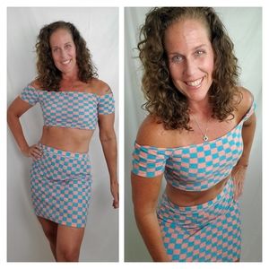 SO 1980s style checkered 2 piece terrycloth skirt set